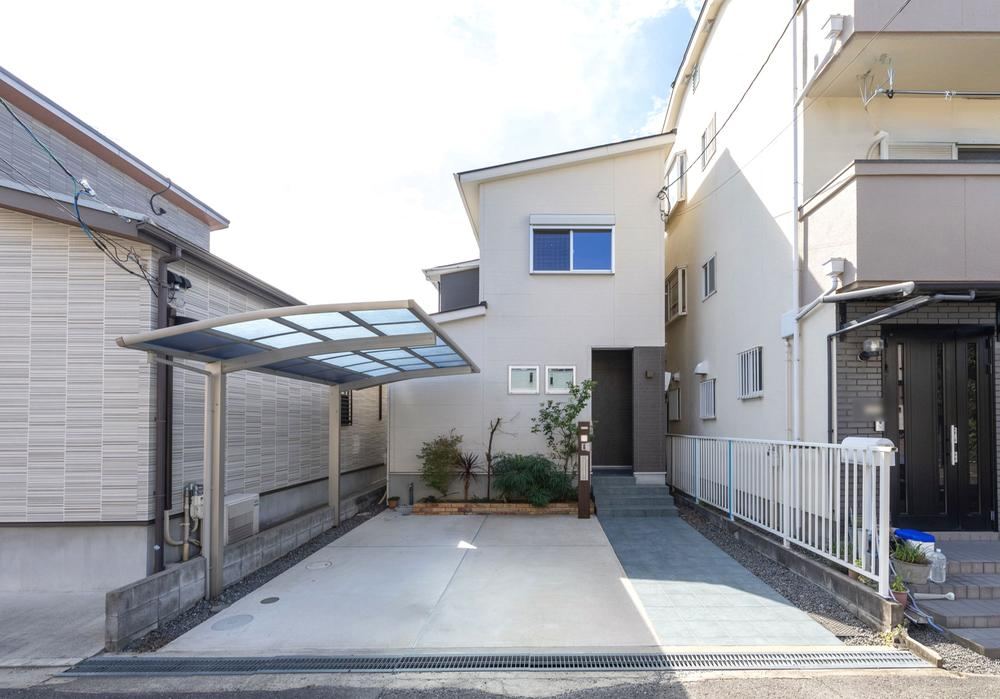 3LDK house in Takatsuki, Osaka - Photo 1