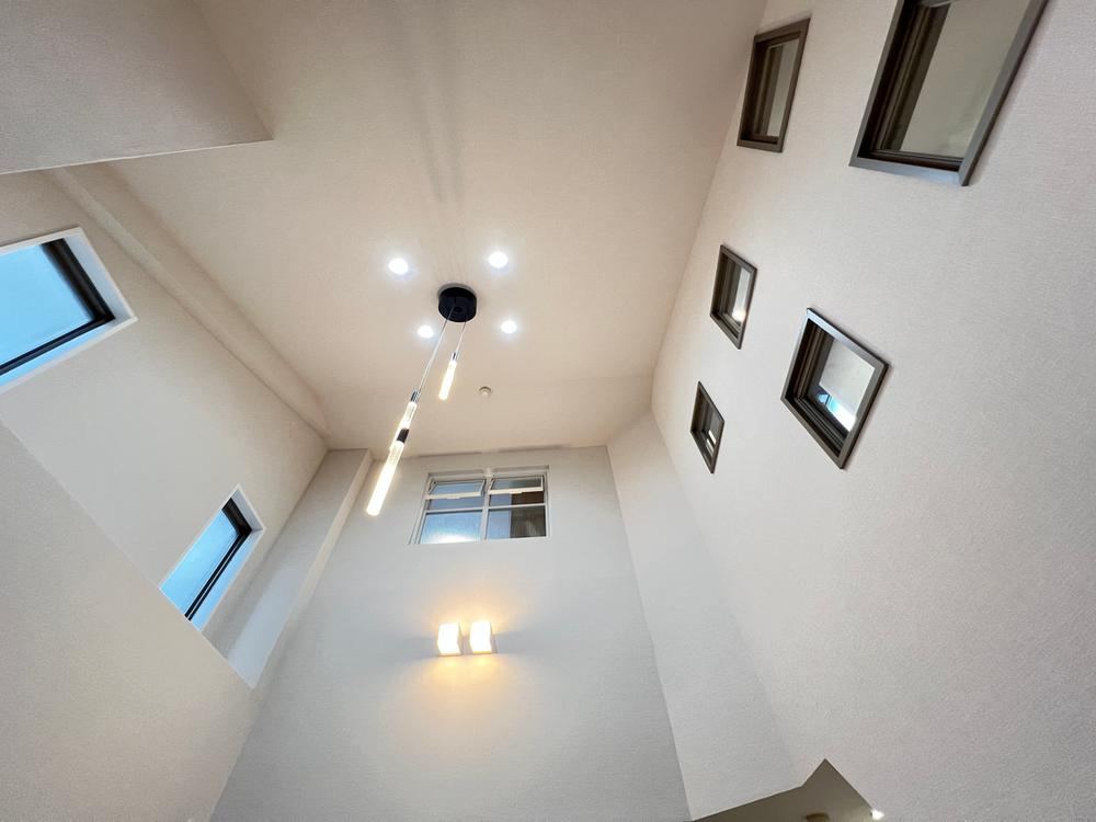 2LDK apartment in Shinagawa Ward, Tokyo - Photo 1