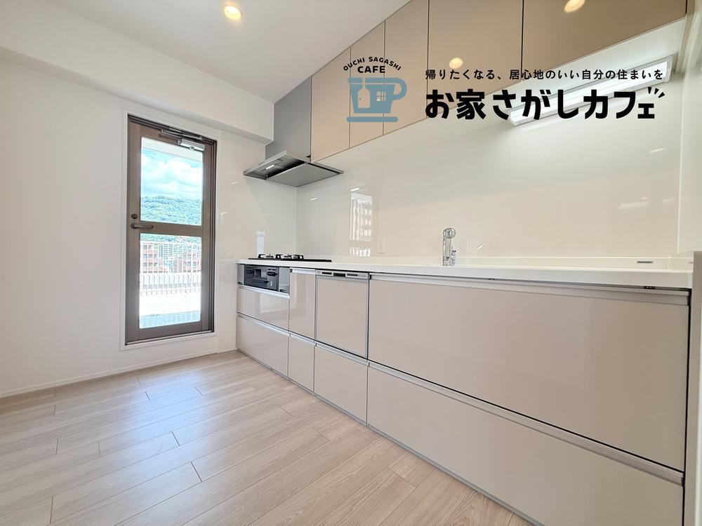 4LDK apartment in Higashinada Ward, Kobe, Hyogo - Photo 1