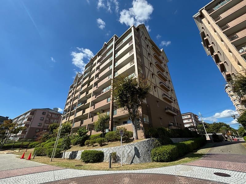 4LDK apartment in Sanda, Hyogo - Photo 1