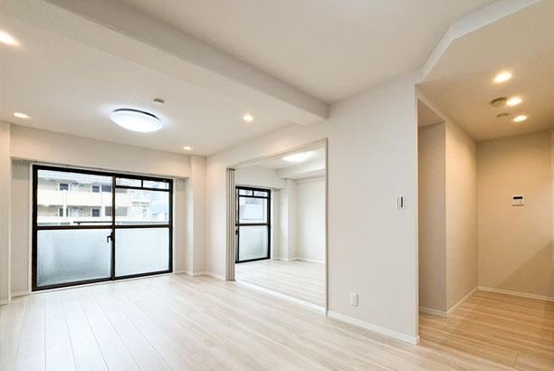 2LDK apartment in Itabashi Ward, Tokyo - Photo 1