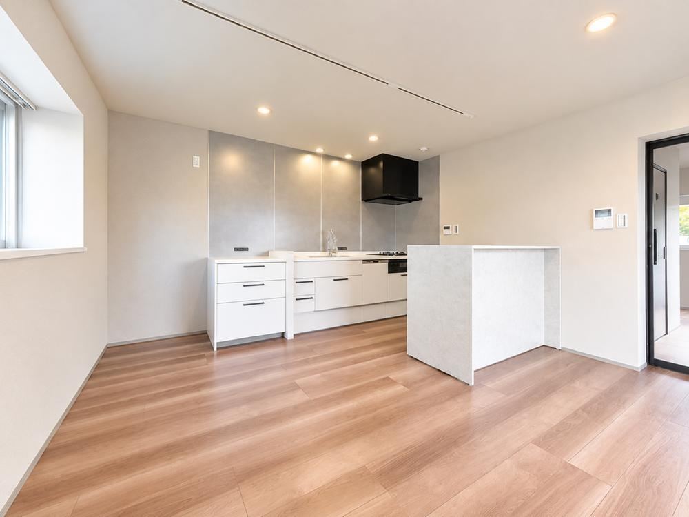 2LDK apartment in Shibuya Ward, Tokyo - Photo 1