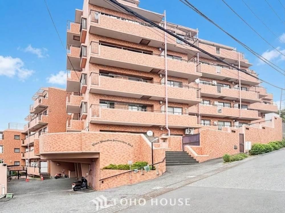 2LDK apartment in Konan Ward, Yokohama, Kanagawa - Photo 1