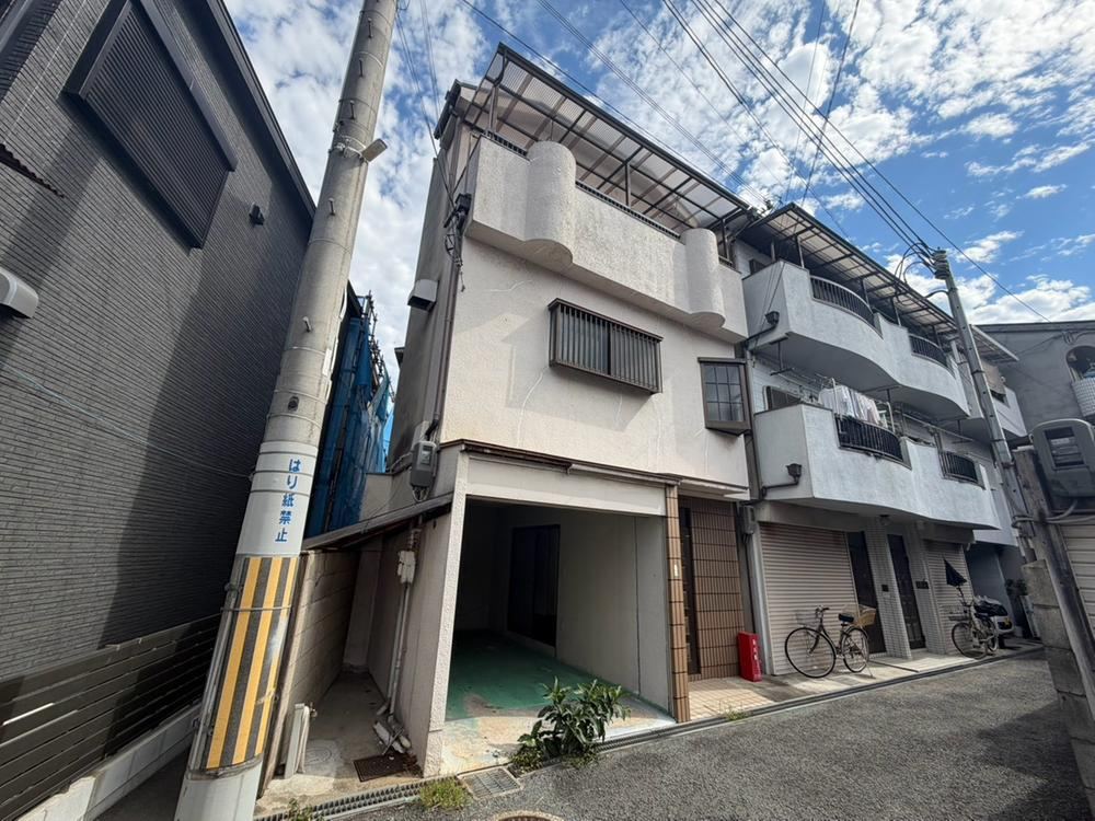 3LDK house in Higashiosaka, Osaka - Photo 1