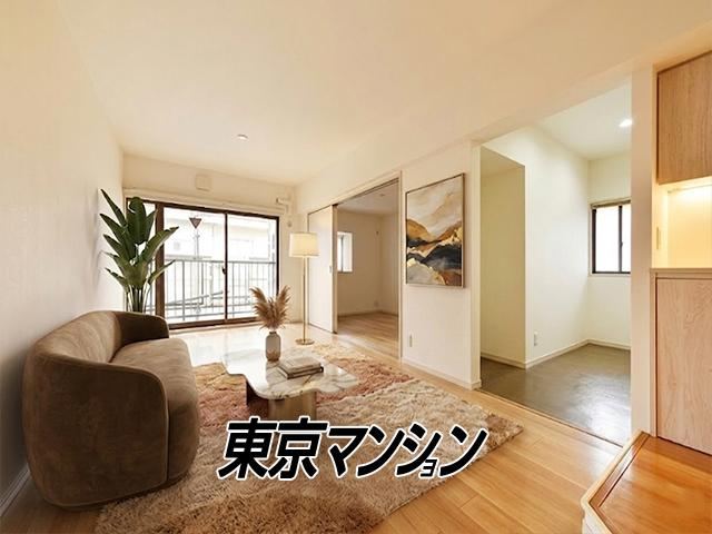 3LDK apartment in Mitaka, Tokyo - Photo 1