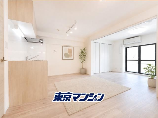 1LDK apartment in Shibuya Ward, Tokyo - Photo 1