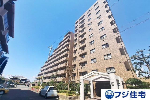 2LDK apartment in Matsubara, Osaka - Photo 1