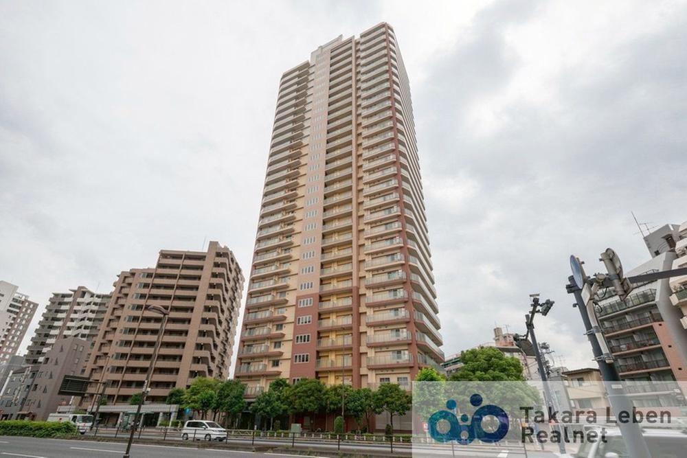 2LDK apartment in Toshima Ward, Tokyo - Photo 1
