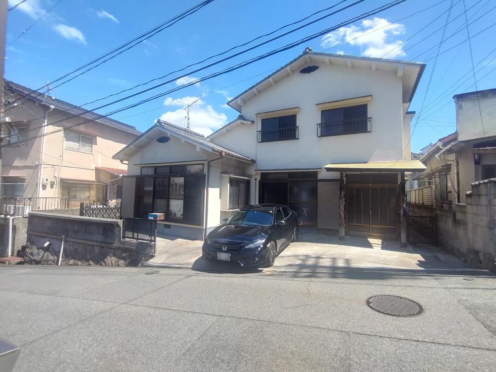 5LDK house in Kure, Hiroshima - Photo 1