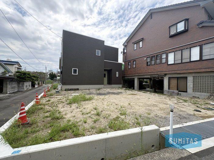 4LDK house in Matsuyama, Ehime - Photo 1