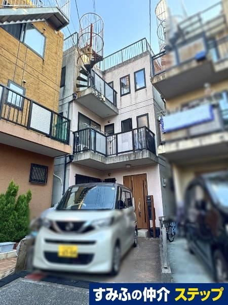 3LDK house in Yodogawa Ward, Osaka - Photo 1