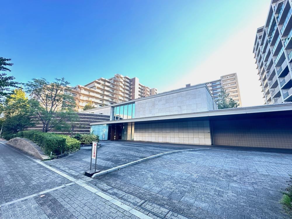 4LDK apartment in Nishinomiya, Hyogo - Photo 1
