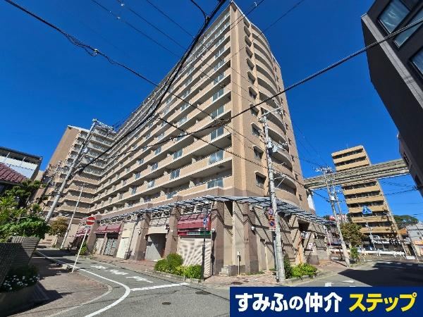 2LDK apartment in Toyonaka, Osaka - Photo 1