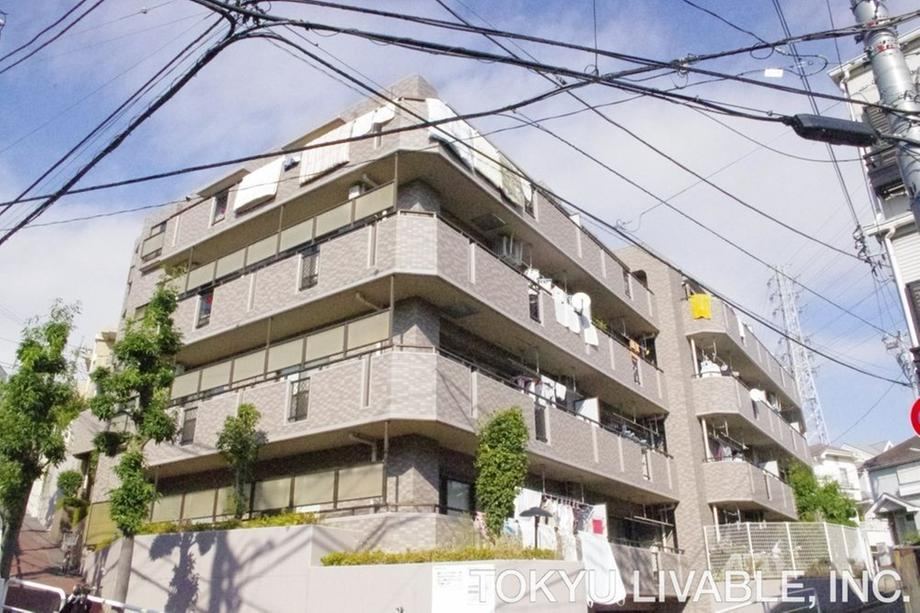 2LDK+S apartment in Itabashi Ward, Tokyo - Photo 1