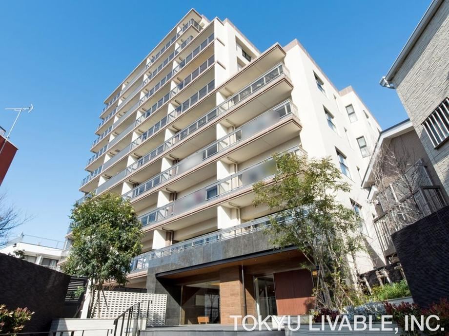 2LDK apartment in Setagaya Ward, Tokyo - Photo 1
