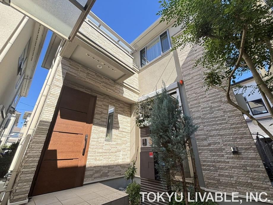 4LDK house in Neyagawa, Osaka - Photo 1