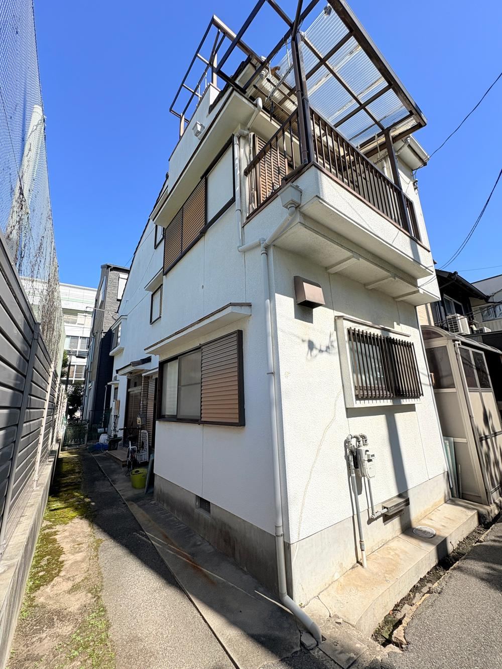 5DK house in Fukushima Ward, Osaka - Photo 1