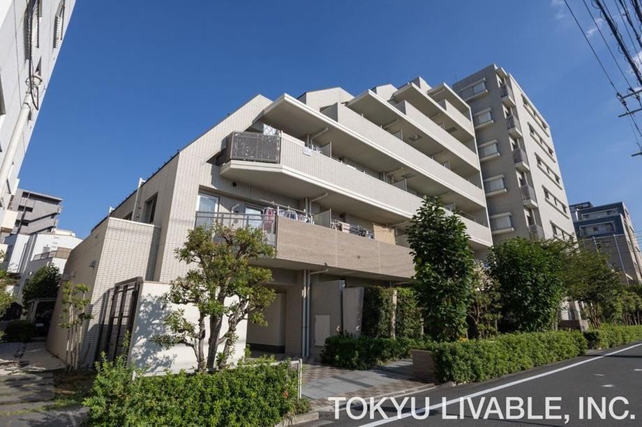 3LDK apartment in Itabashi Ward, Tokyo - Photo 1
