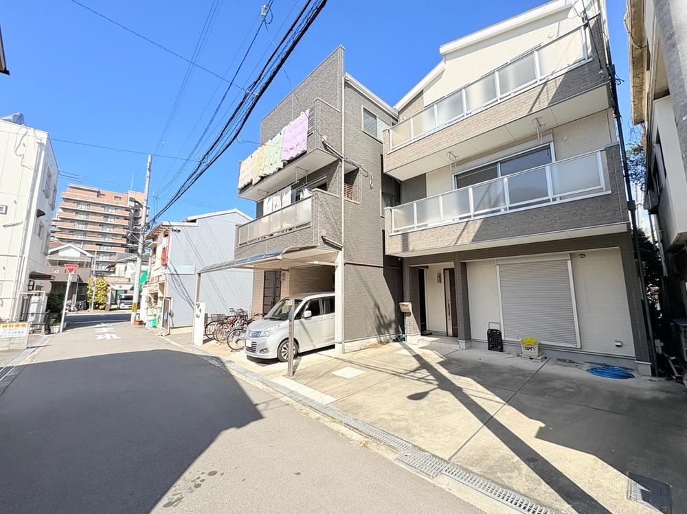 4LDK house in Nishiyodogawa Ward, Osaka - Photo 1