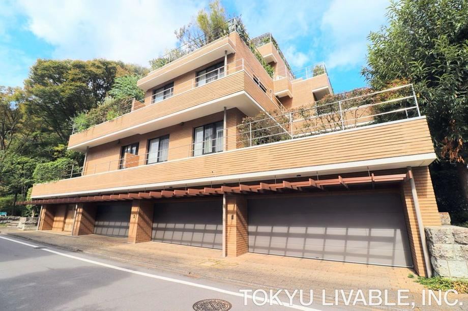 3LDK apartment in Setagaya Ward, Tokyo - Photo 1