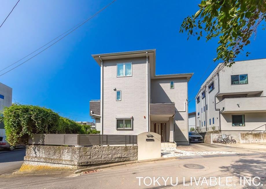 5LDK+S house in Zushi, Kanagawa - Photo 1