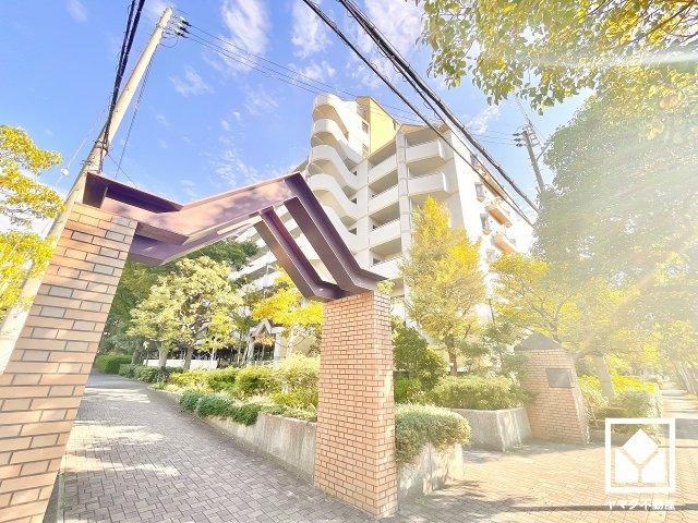 3LDK apartment in Nishinomiya, Hyogo - Photo 1