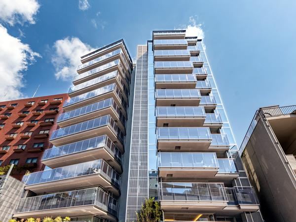 2LDK apartment in Minato Ward, Tokyo - Photo 1