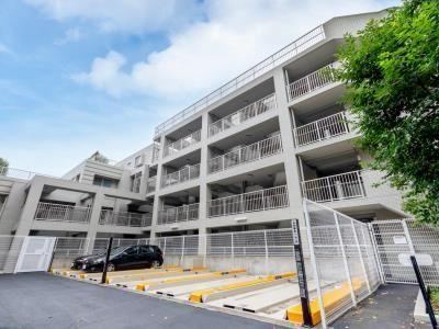 3LDK apartment in Shinagawa Ward, Tokyo - Photo 1