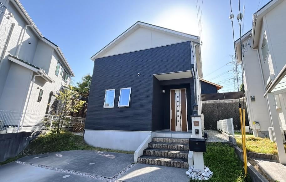 4LDK house in Ikoma, Nara - Photo 1