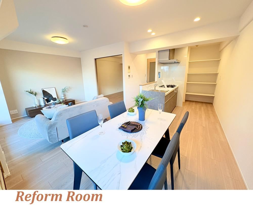 2LDK apartment in Nishiyodogawa Ward, Osaka - Photo 1