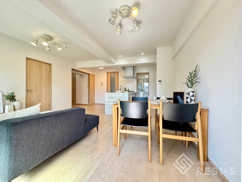 2LDK+S apartment in Kita Ward, Osaka - Photo 1