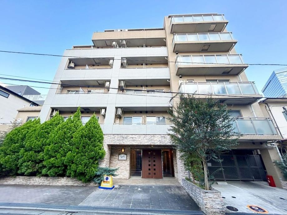 1LDK apartment in Nakano Ward, Tokyo - Photo 1