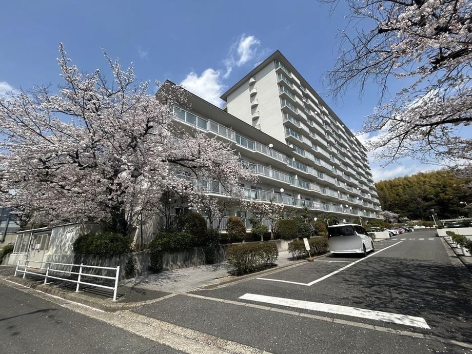 4LDK apartment in Suita, Osaka - Photo 1
