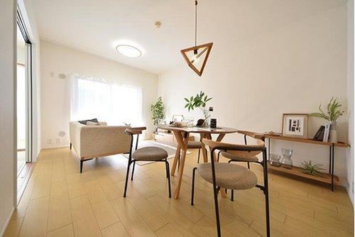 4LDK apartment in Saeki Ward, Hiroshima - Photo 1