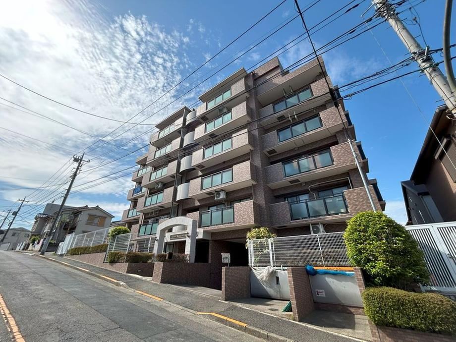 2LDK+S apartment in Hachioji, Tokyo - Photo 1