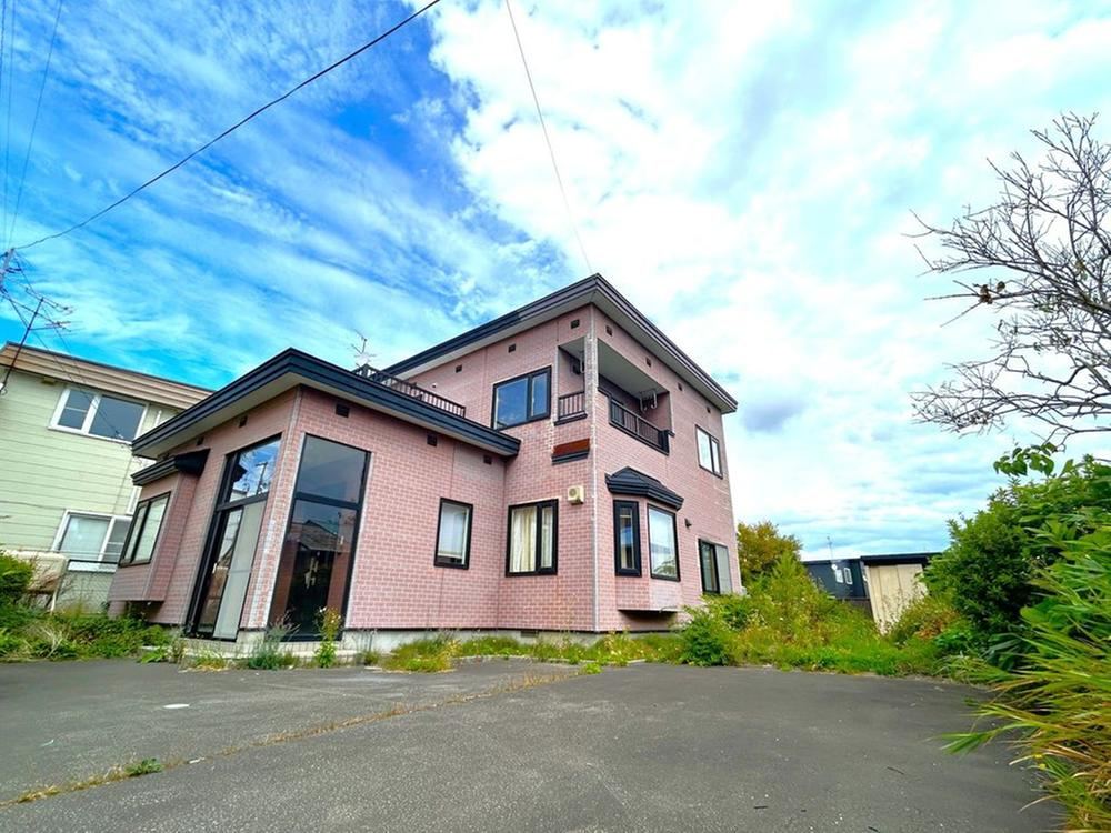 5LDK house in Hakodate, Hokkaido - Photo 1