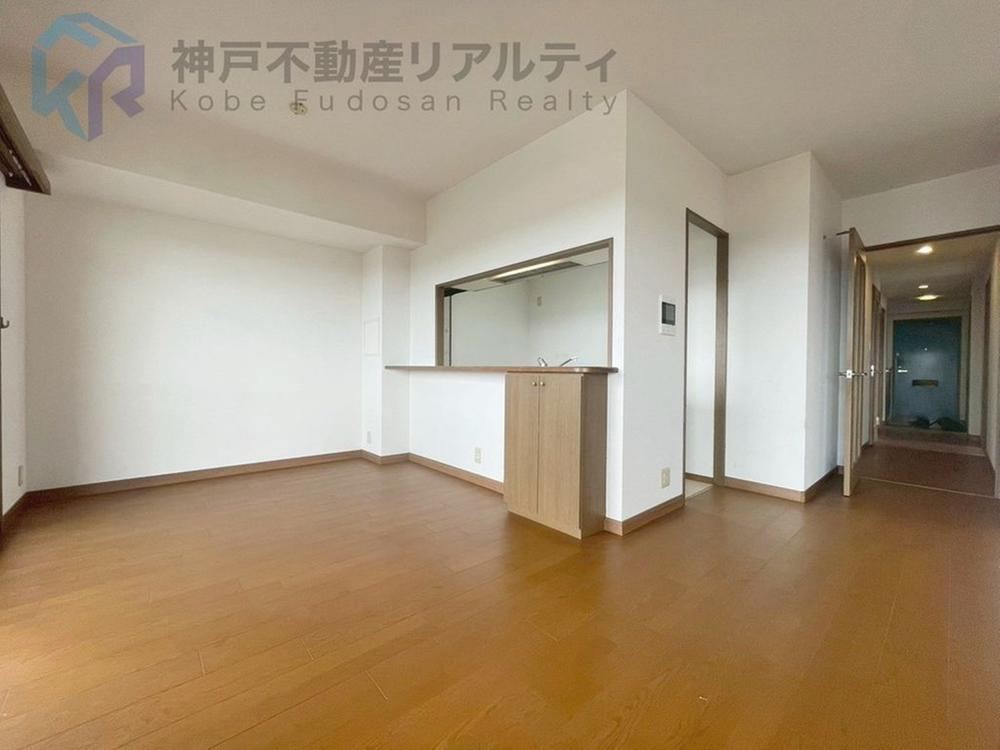 4LDK apartment in Nishinomiya, Hyogo - Photo 1
