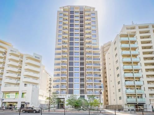 2LDK apartment in Minato Ward, Tokyo - Photo 1