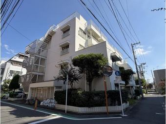 3LDK apartment in Komae