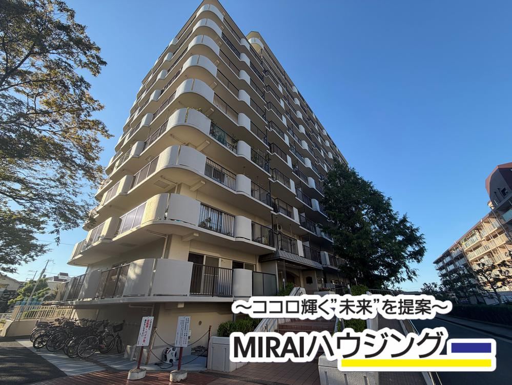 2LDK+S apartment in Higashiosaka, Osaka - Photo 1