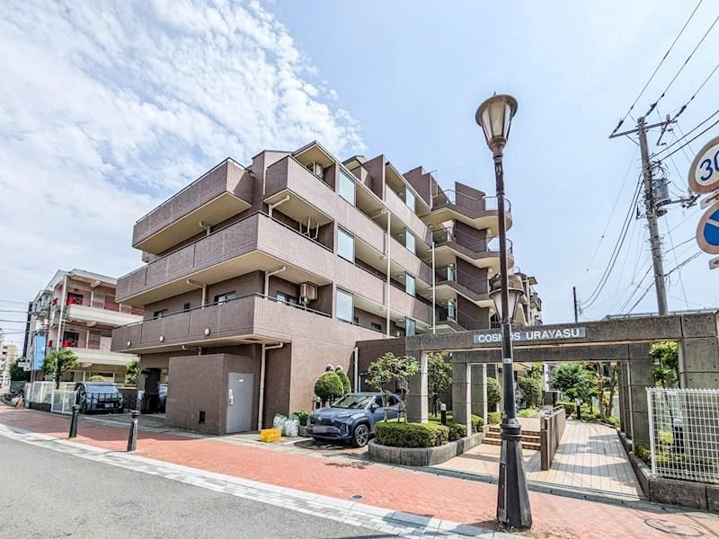 3LDK apartment in Urayasu, Chiba - Photo 1