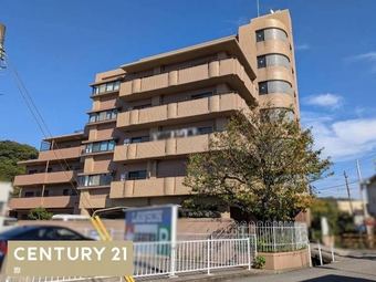 3LDK apartment in Wakayama City