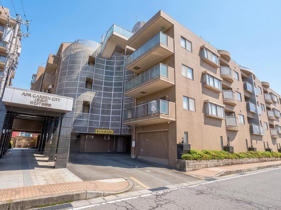 3LDK apartment in Kanazawa, Ishikawa - Photo 1