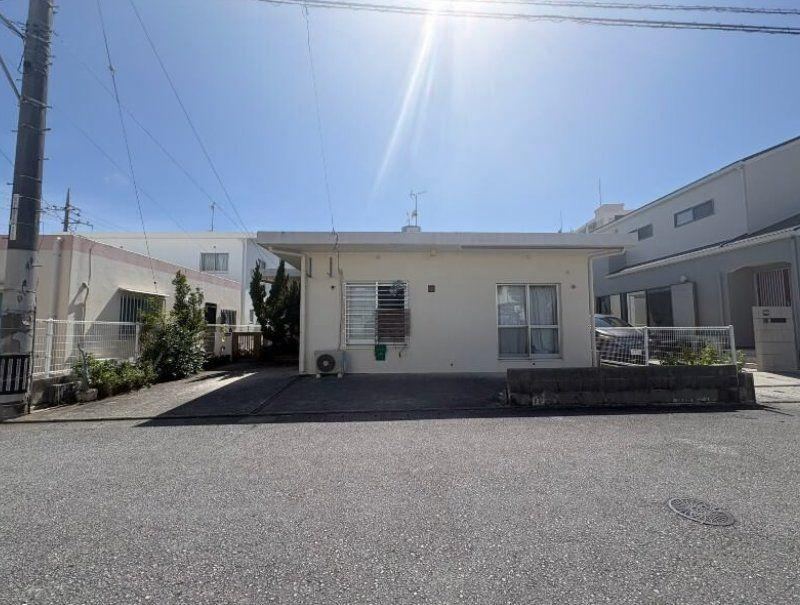 3LDK house in Itoman, Okinawa - Photo 1
