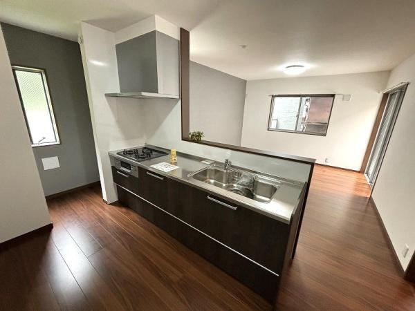 3LDK house in Suma Ward, Kobe, Hyogo - Photo 1