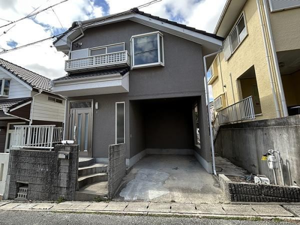 4LDK house in Suma Ward, Kobe, Hyogo - Photo 1