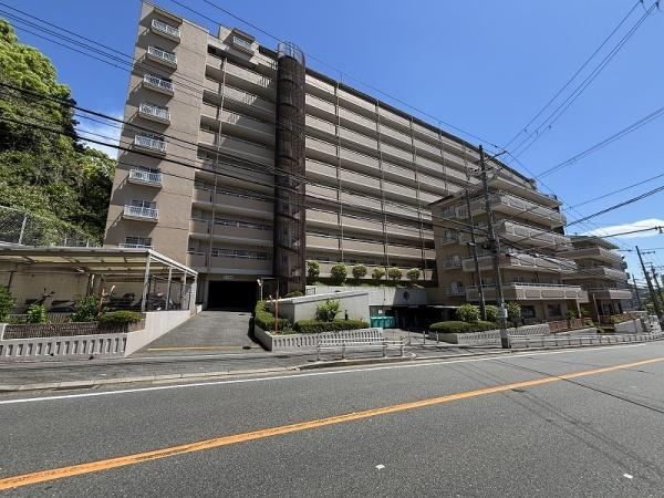 4LDK apartment in Suma Ward, Kobe, Hyogo - Photo 1