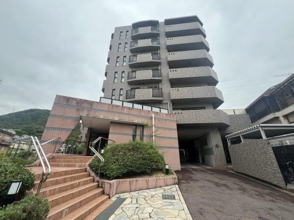 3LDK apartment in Suma Ward, Kobe, Hyogo - Photo 1