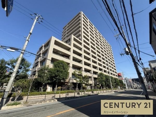 3LDK apartment in Konohana Ward, Osaka - Photo 1