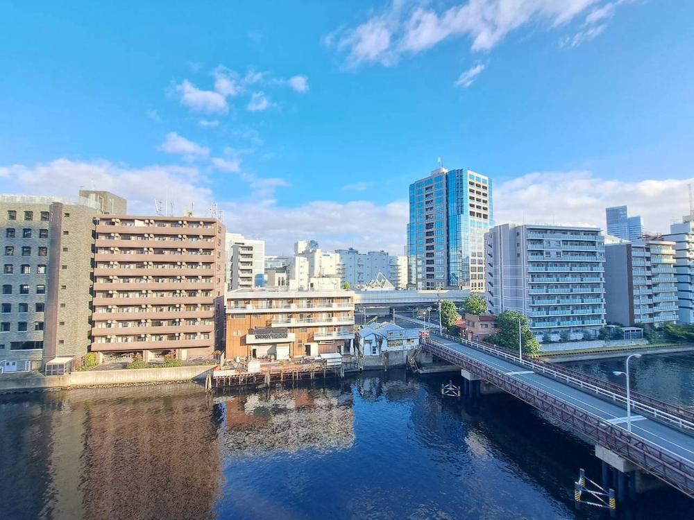 2LDK apartment in Minato Ward, Tokyo - Photo 1